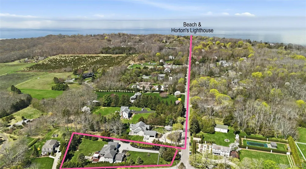 25 Lighthouse Road Southold, NY 11971