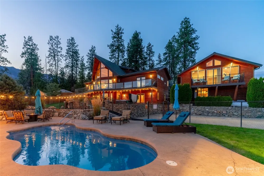 1995 Lakeshore Drive Manson, WA 98831
