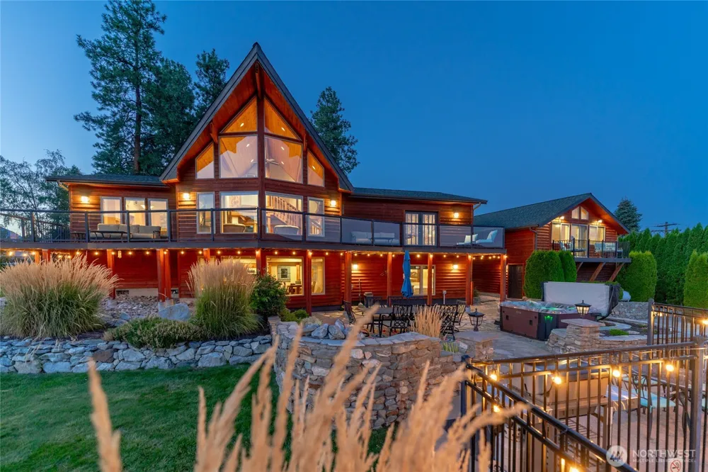 1995 Lakeshore Drive Manson, WA 98831