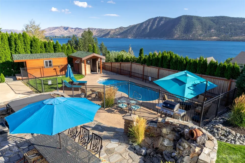 1995 Lakeshore Drive Manson, WA 98831