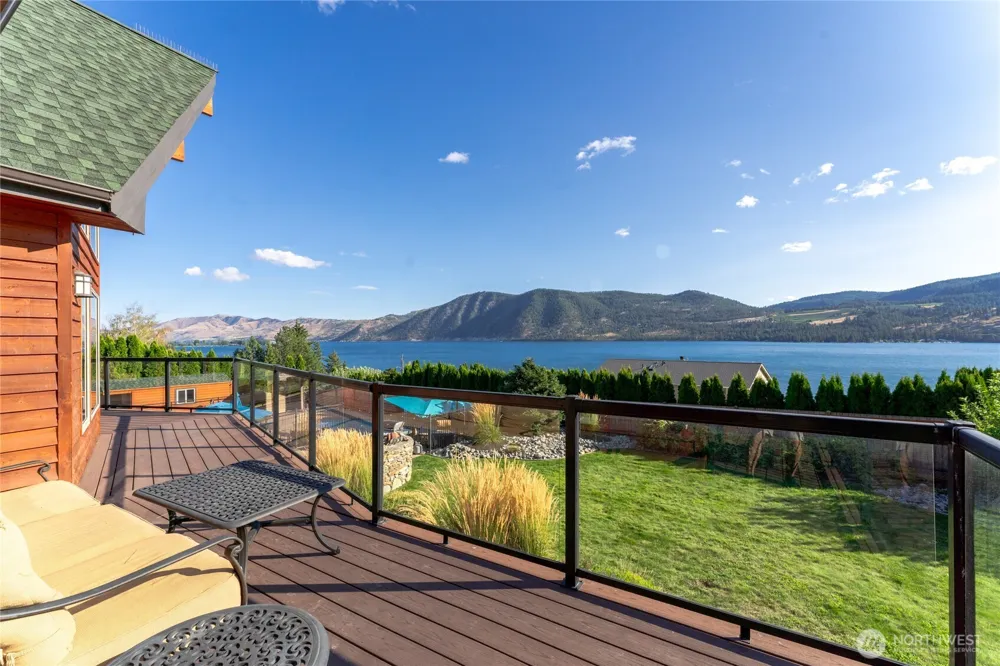 1995 Lakeshore Drive Manson, WA 98831