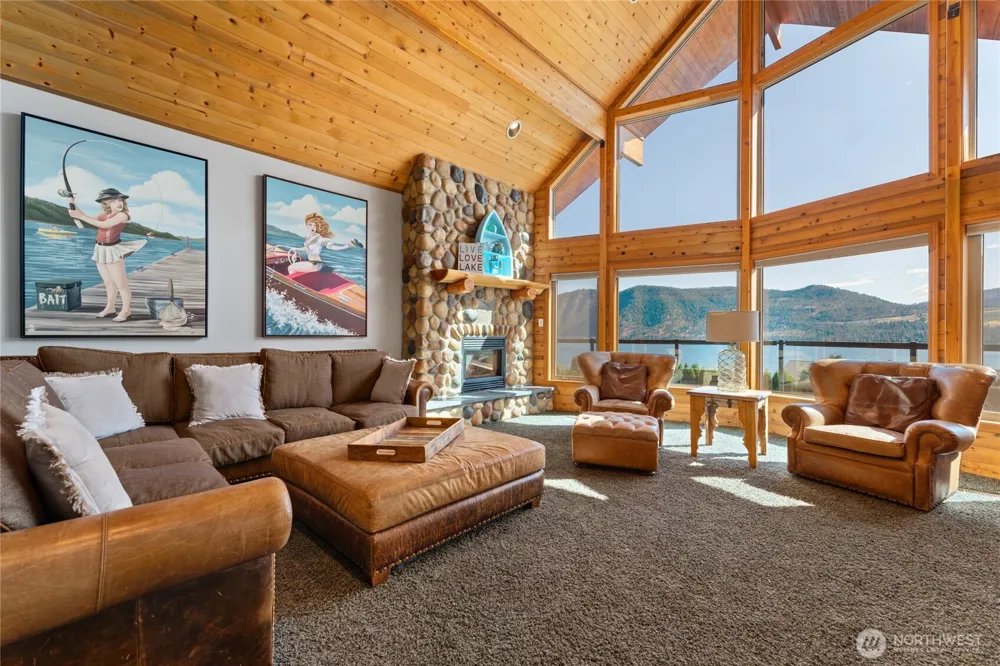 1995 Lakeshore Drive Manson, WA 98831