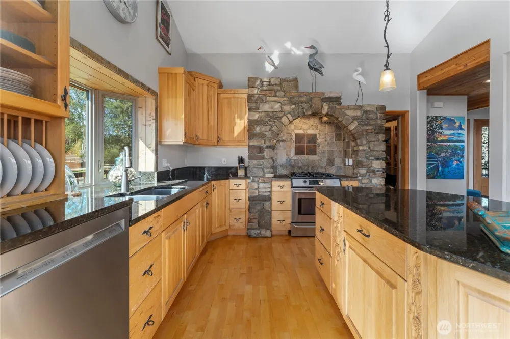 1995 Lakeshore Drive Manson, WA 98831