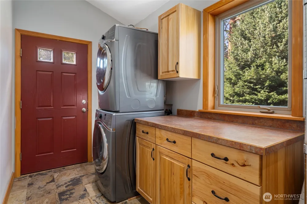 1995 Lakeshore Drive Manson, WA 98831