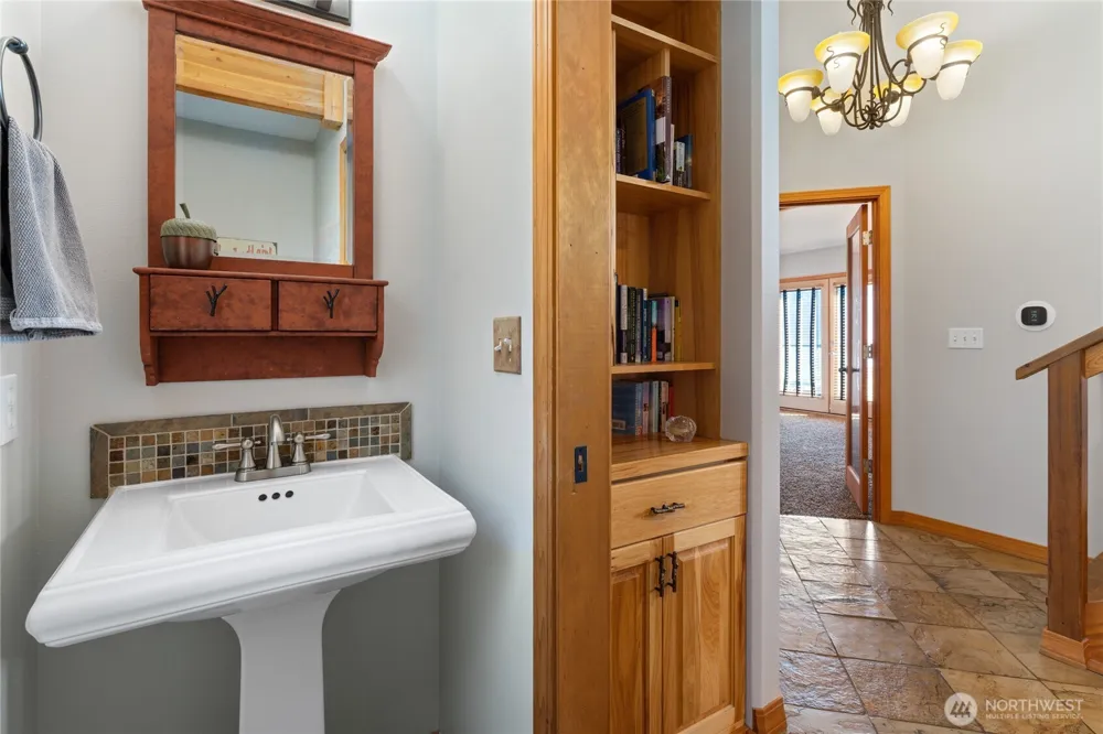 1995 Lakeshore Drive Manson, WA 98831