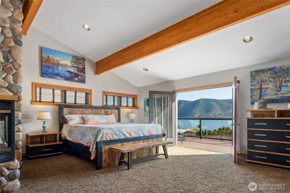 1995 Lakeshore Drive Manson, WA 98831