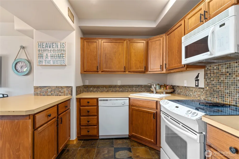 1995 Lakeshore Drive Manson, WA 98831