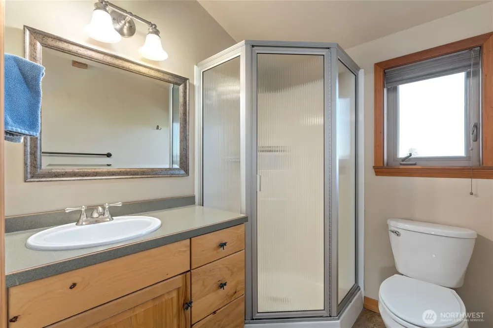 1995 Lakeshore Drive Manson, WA 98831