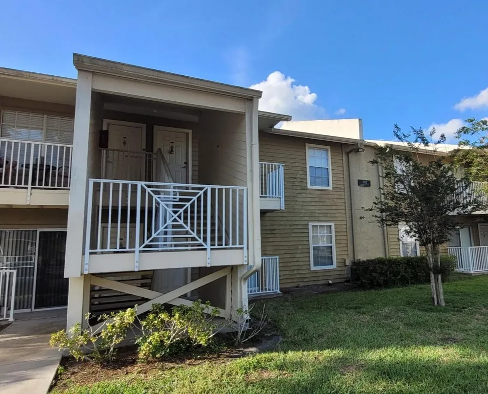 302 LAKE PARSONS GREEN #102 Brandon, FL 33511