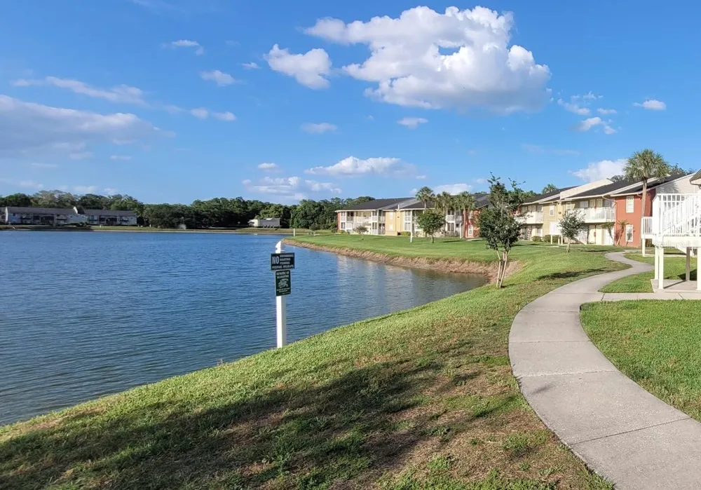 302 LAKE PARSONS GREEN #102 Brandon, FL 33511