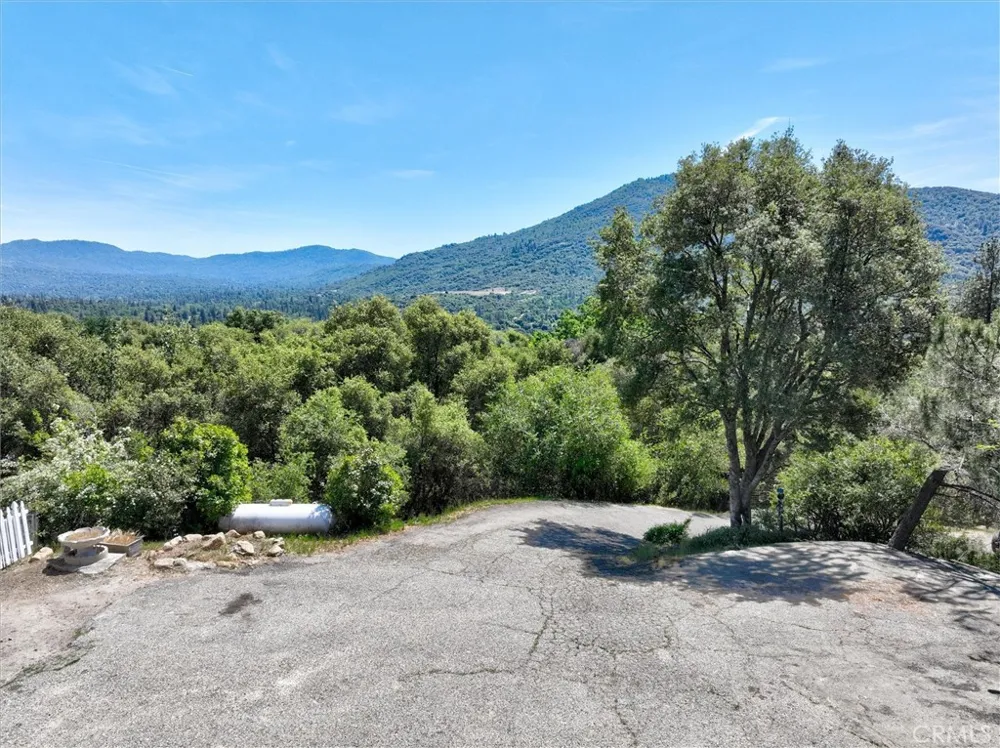 46535 Eastwood S Oakhurst, CA 93644