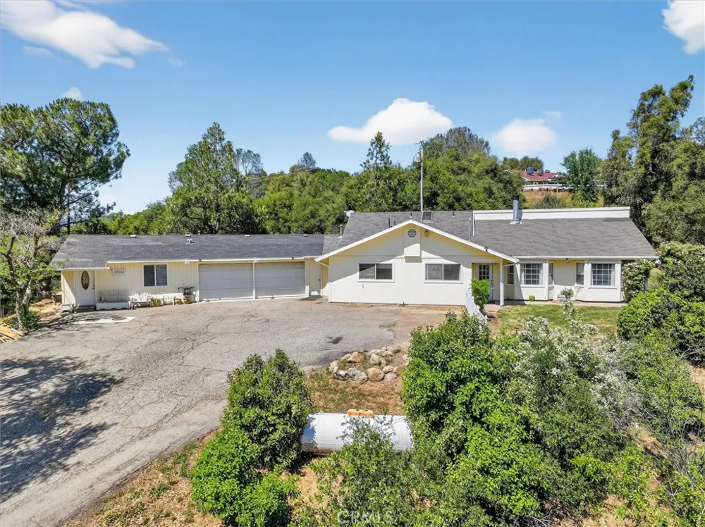 46535 Eastwood S Oakhurst, CA 93644