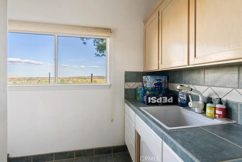 6275 Twin Canyon Creston, CA 93432