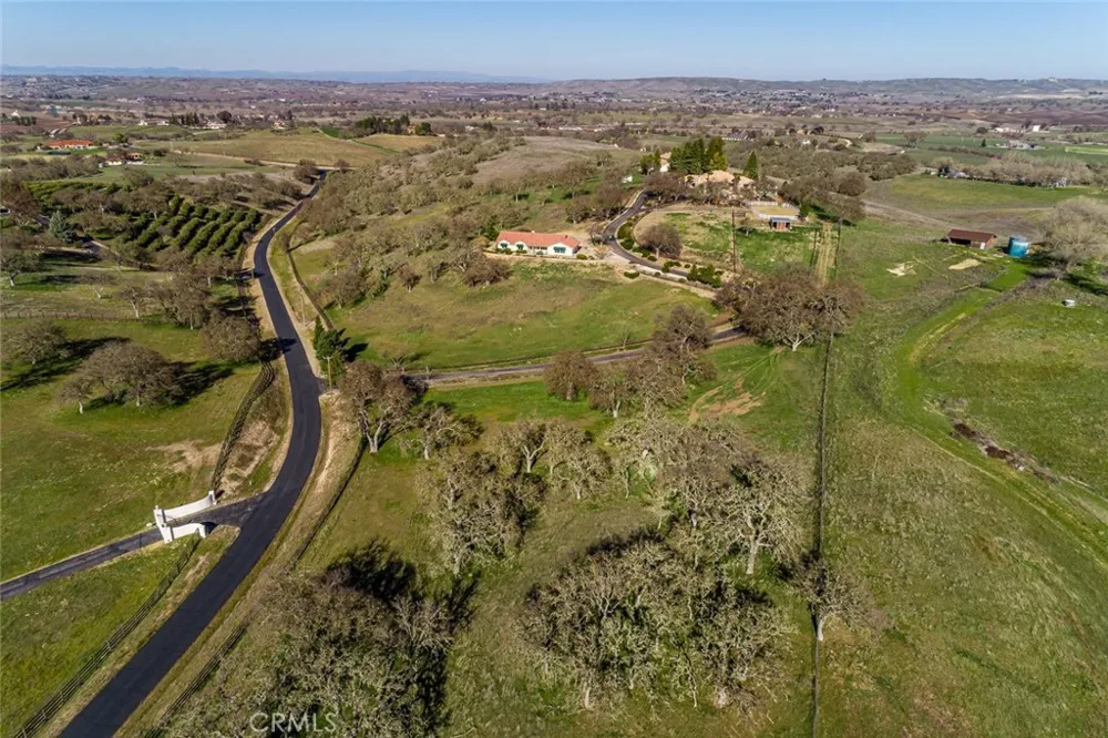 6275 Twin Canyon Creston, CA 93432