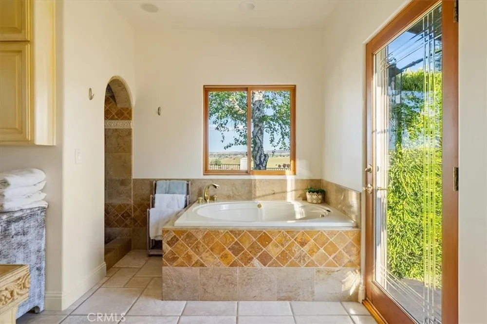 6275 Twin Canyon Creston, CA 93432
