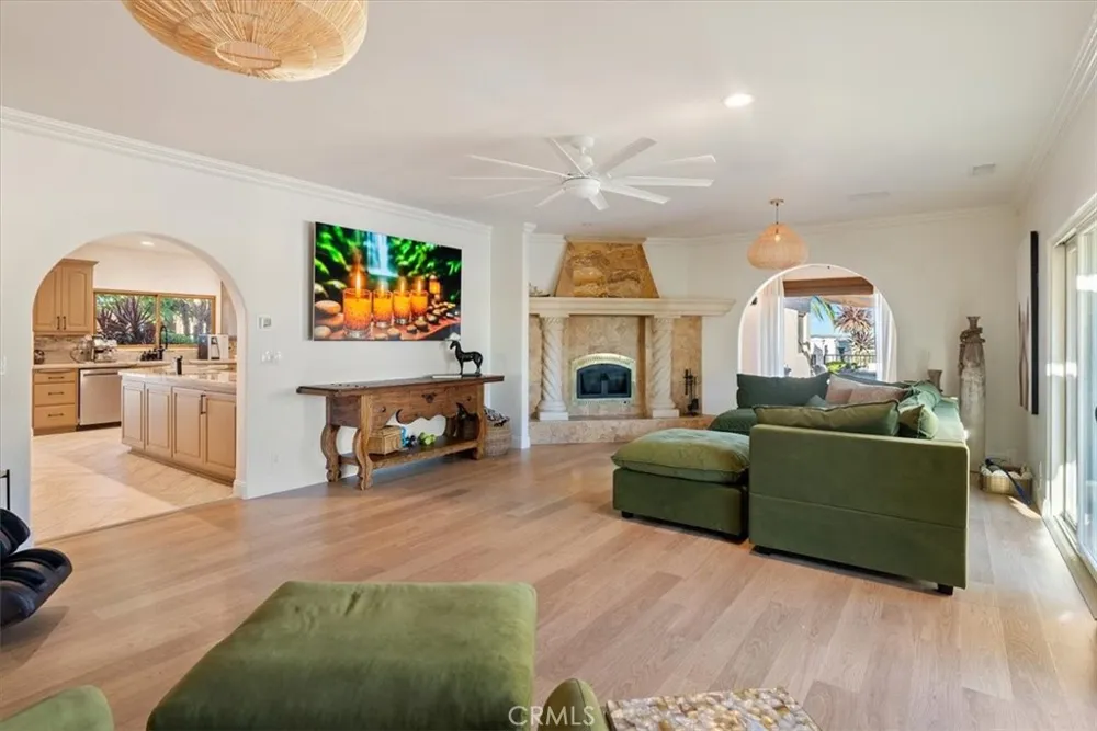 6275 Twin Canyon Creston, CA 93432
