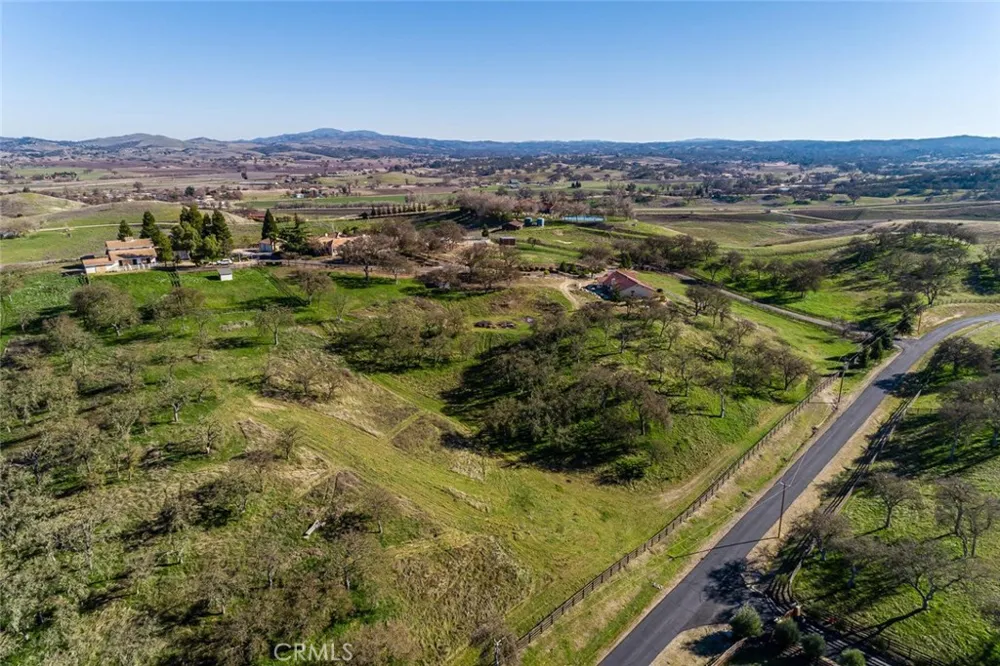 6275 Twin Canyon Creston, CA 93432