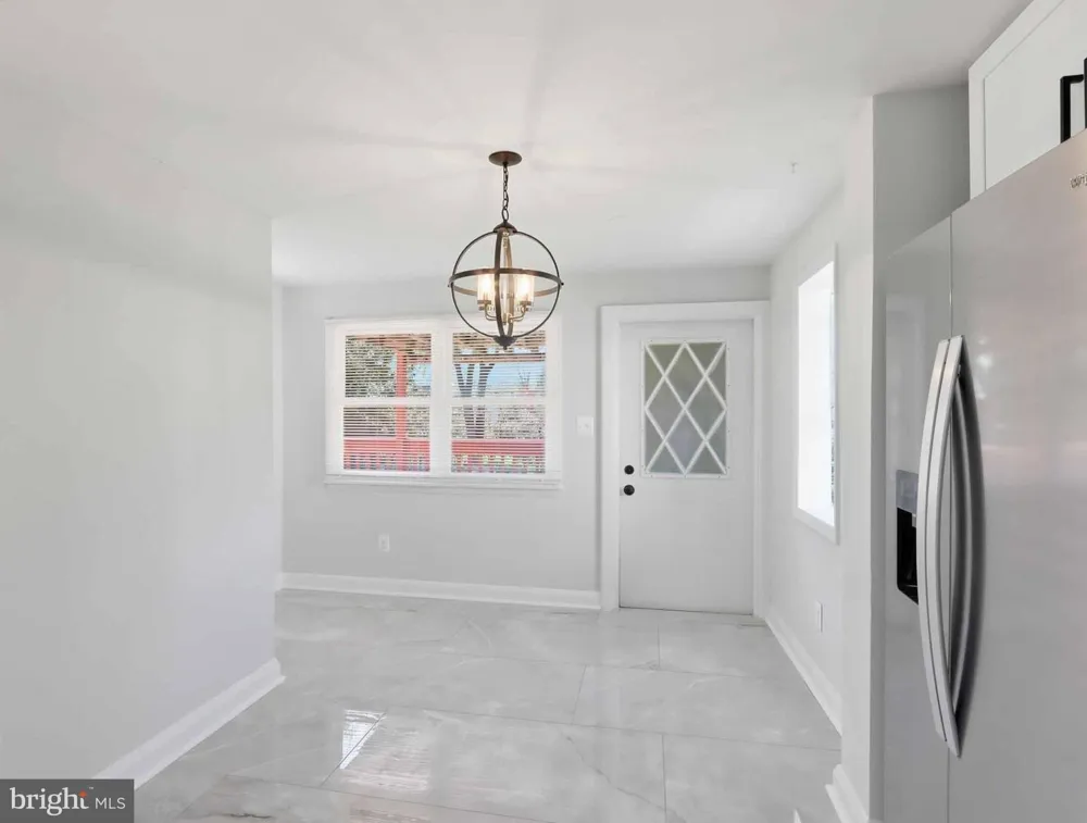 19 W ELM AVENUE Baltimore, MD 21206