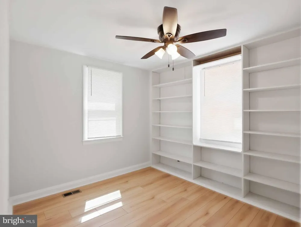 19 W ELM AVENUE Baltimore, MD 21206