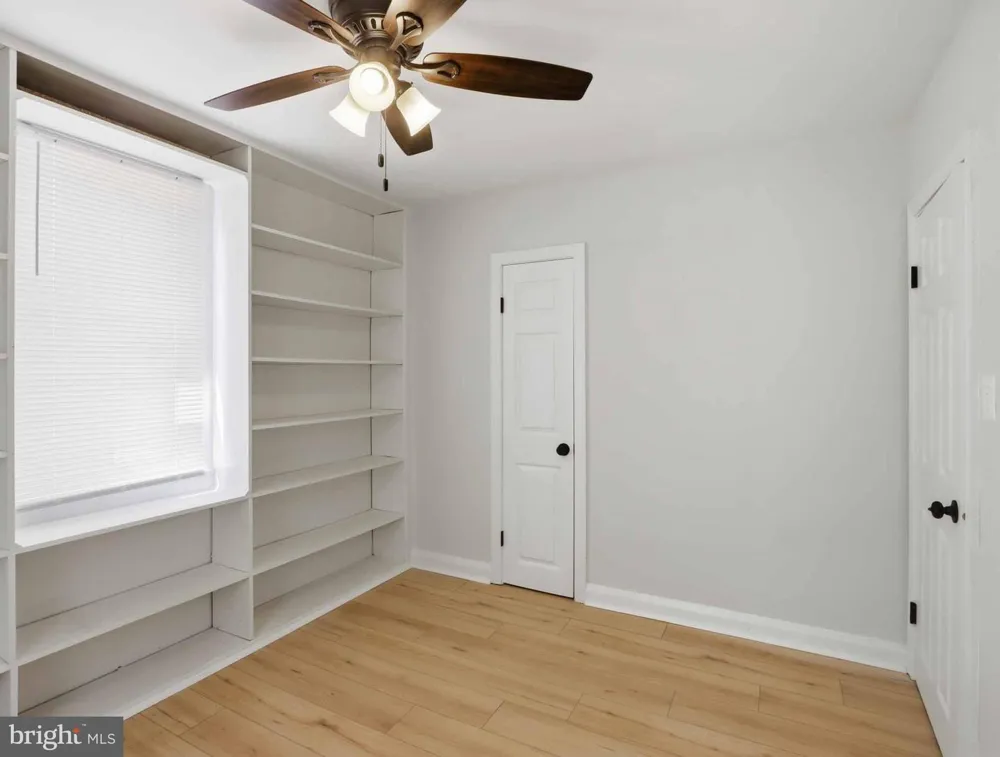 19 W ELM AVENUE Baltimore, MD 21206