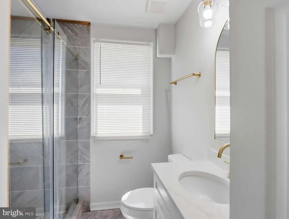 19 W ELM AVENUE Baltimore, MD 21206