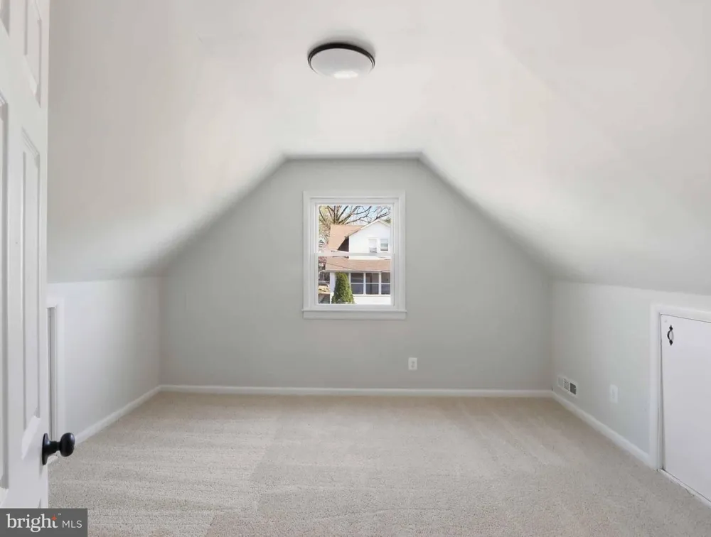 19 W ELM AVENUE Baltimore, MD 21206