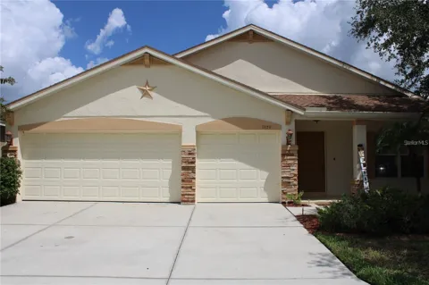 11479 WALDEN LOOP