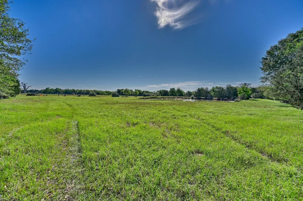 Lcr 800 Groesbeck, TX 76642