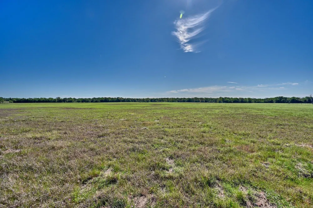 Lcr 800 Groesbeck, TX 76642
