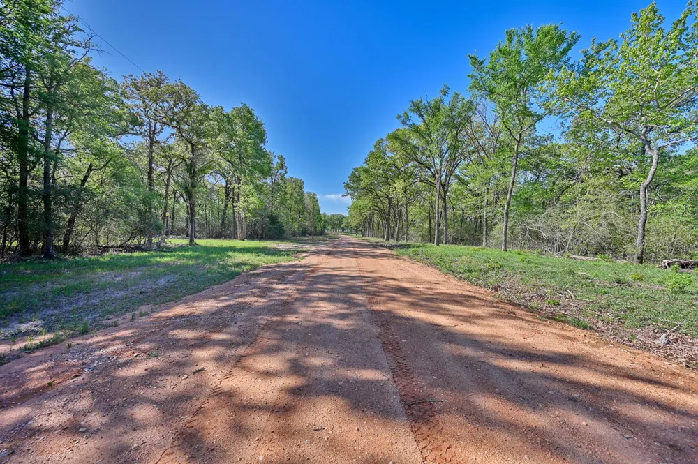 Lcr 800 Groesbeck, TX 76642