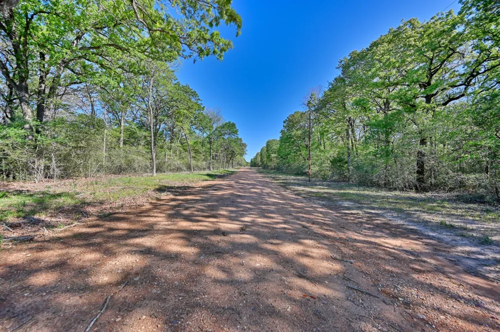 Lcr 800 Groesbeck, TX 76642