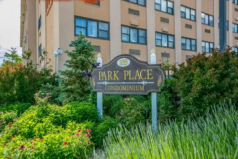 185 W Park Avenue #406