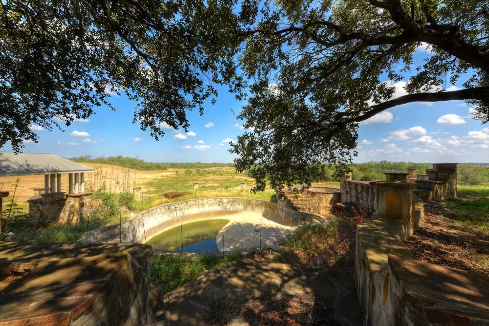 6887 Von Ormy Road Von Ormy, TX 78073