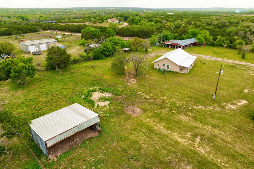 1301 Live Oak Trail Liberty Hill, TX 78642