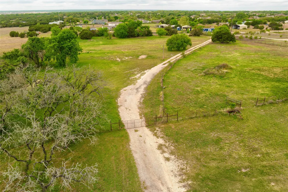 1301 Live Oak Trail Liberty Hill, TX 78642