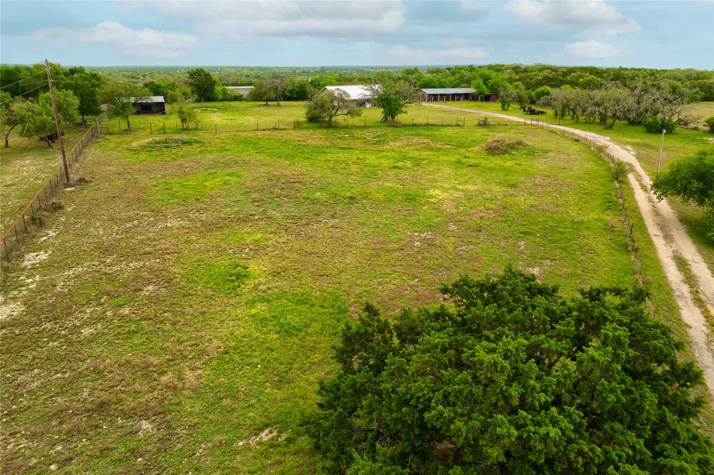 1301 Live Oak Trail Liberty Hill, TX 78642