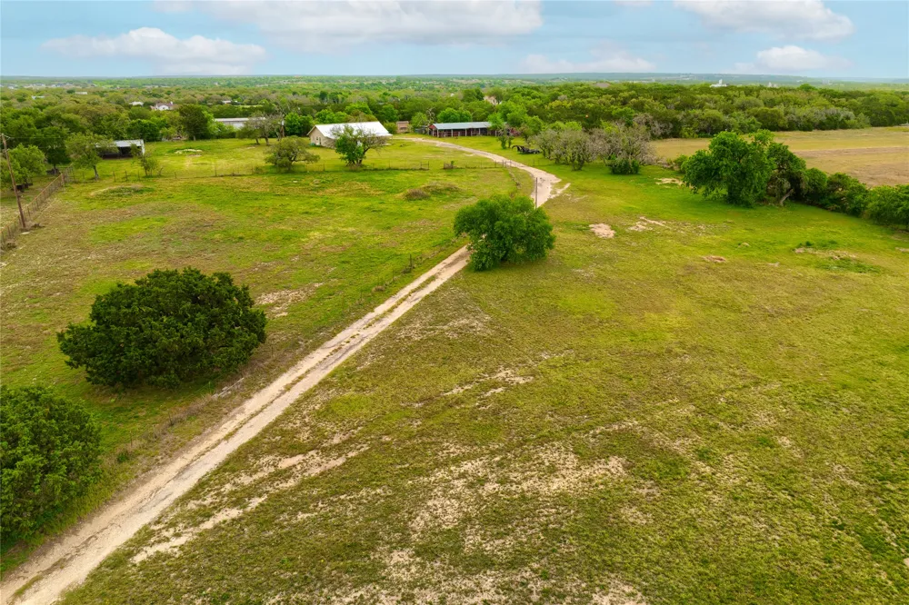 1301 Live Oak Trail Liberty Hill, TX 78642