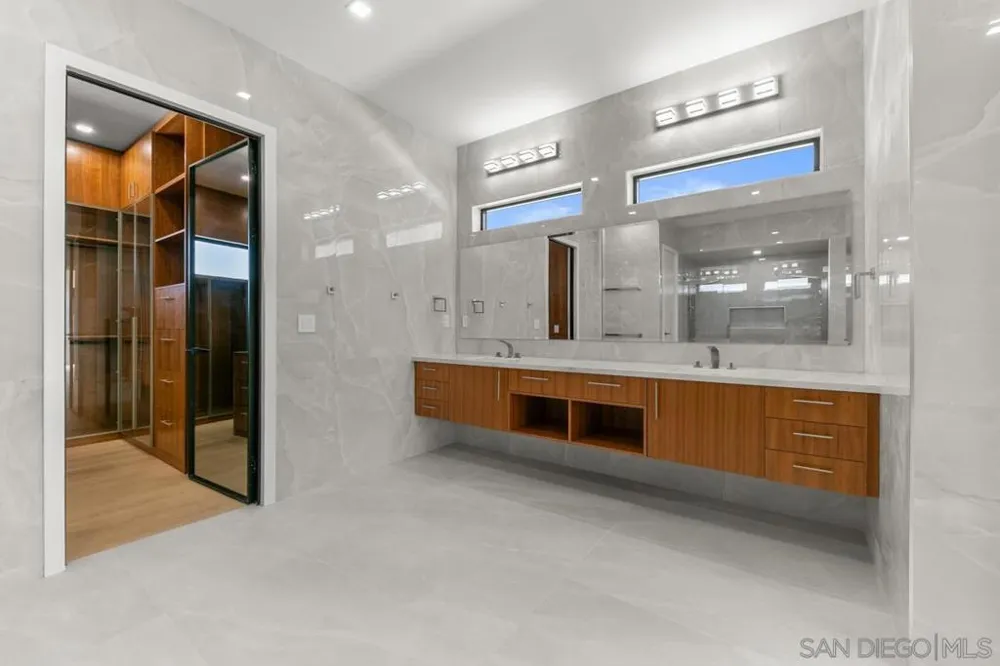 41955 Altanos Road Temecula, CA 92592