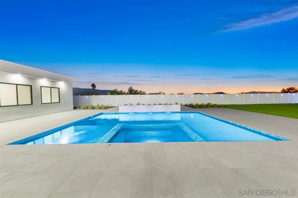 41955 Altanos Road Temecula, CA 92592