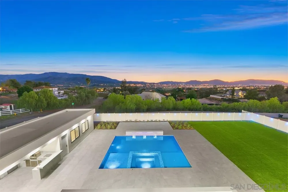 41955 Altanos Road Temecula, CA 92592