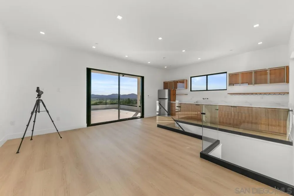 41955 Altanos Road Temecula, CA 92592
