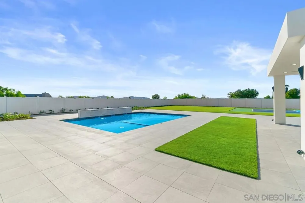 41955 Altanos Road Temecula, CA 92592