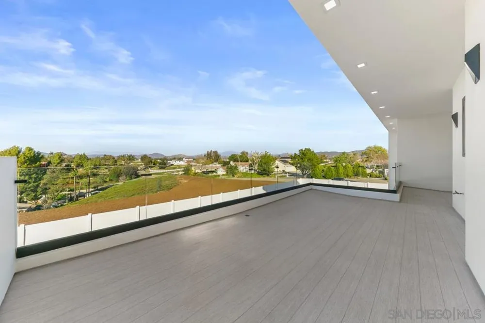 41955 Altanos Road Temecula, CA 92592