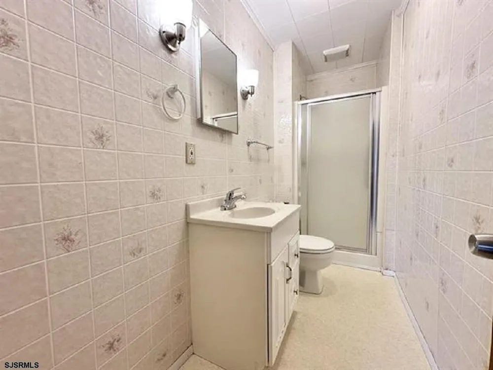 148 E Burk Ave Ave Wildwood, NJ 08260