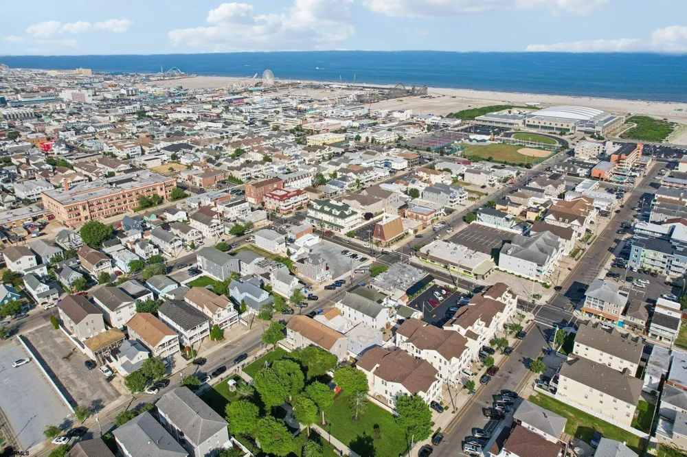 148 E Burk Ave Ave Wildwood, NJ 08260
