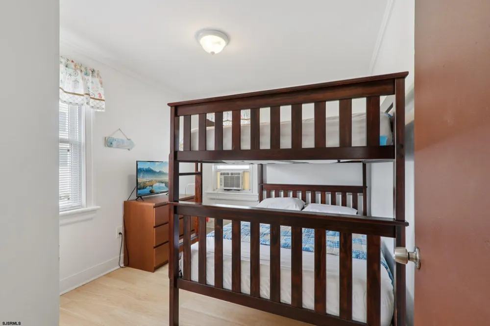 148 E Burk Ave Ave Wildwood, NJ 08260