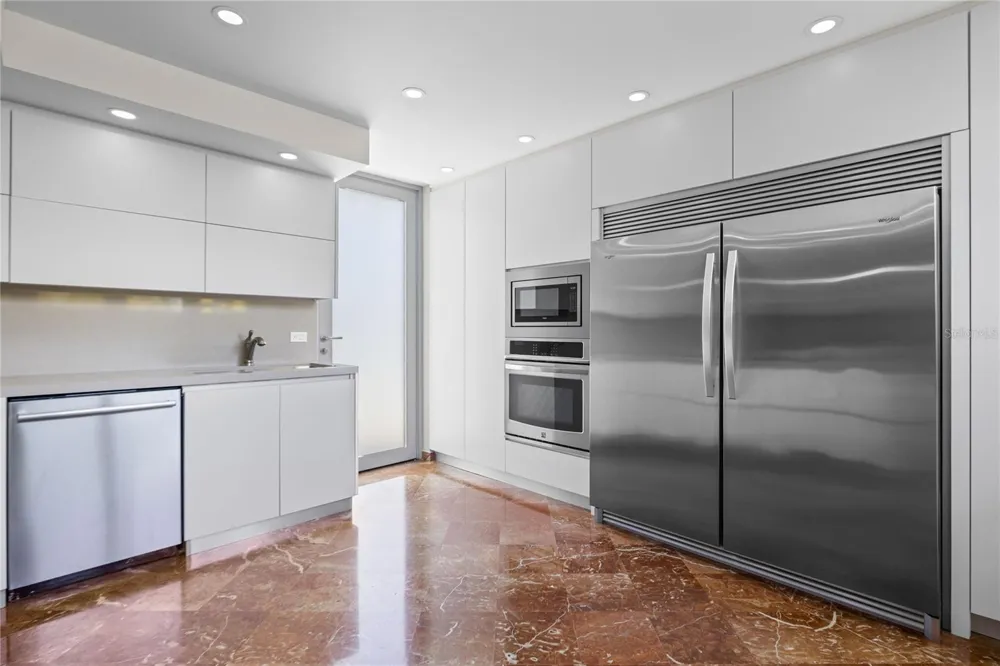 69 ROBLE Guaynabo, PR 00966