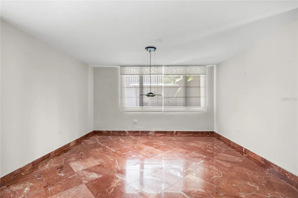69 ROBLE Guaynabo, PR 00966