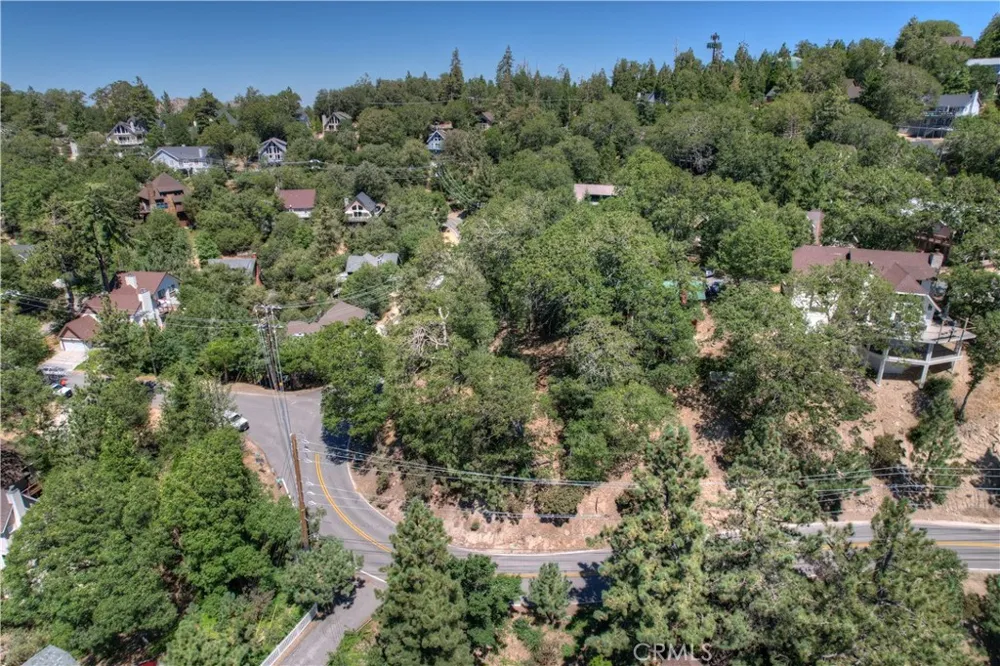 27588 Matterhorn Drive Lake Arrowhead, CA 92352