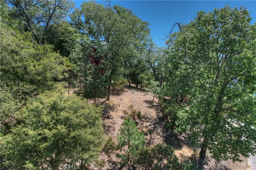 27588 Matterhorn Drive Lake Arrowhead, CA 92352